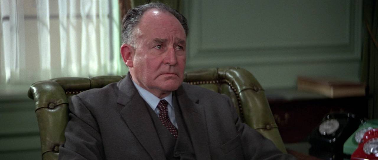 Điệp Viên 007: Riêng Đôi Mắt Em Điệp Viên 007: Riêng Đôi Mắt Em