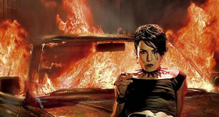 Cô Gái Đùa Với Lửa Cô Gái Đùa Với Lửa