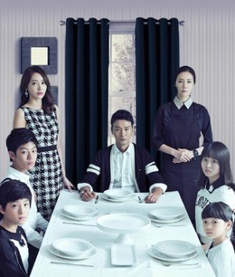 Nữ Quản Gia Bí Ẩn