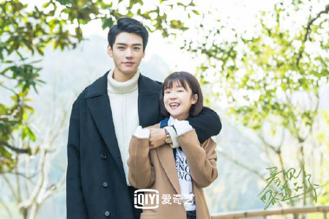 Cô Gái Nhìn Thấy Mùi Hương (Bản Trung) Cô Gái Nhìn Thấy Mùi Hương (Bản Trung)