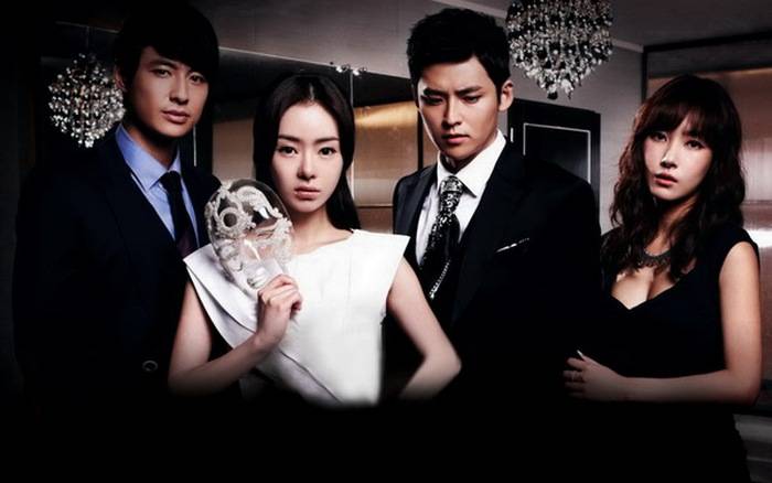 Mặt Nạ Thùy Tinh Mặt Nạ Thùy Tinh